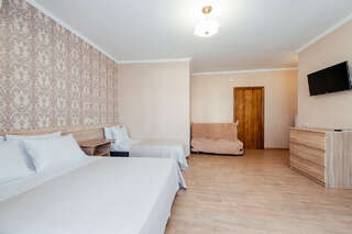 Гостиница Панама Лазаревское Стандартный трехместный номер-1