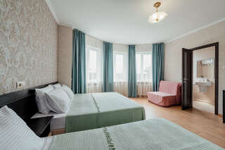 Гостиница Панама Лазаревское Улучшенный четырехместный номер-7